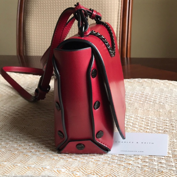 Charles & Keith crossbody bag - Picture 7 of 7